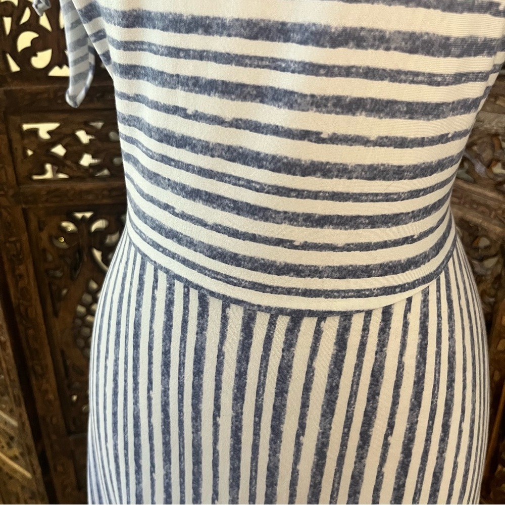 Flattering Striped Fit and Flare Stretch Maxi - Picture 6 of 11